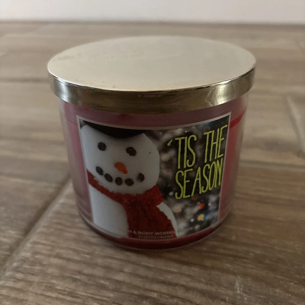 New BATH & BODY WORKS TIS THE SEASON GLASS JAR CANDLE WITH SNOWMAN DESIGN 3 WICK